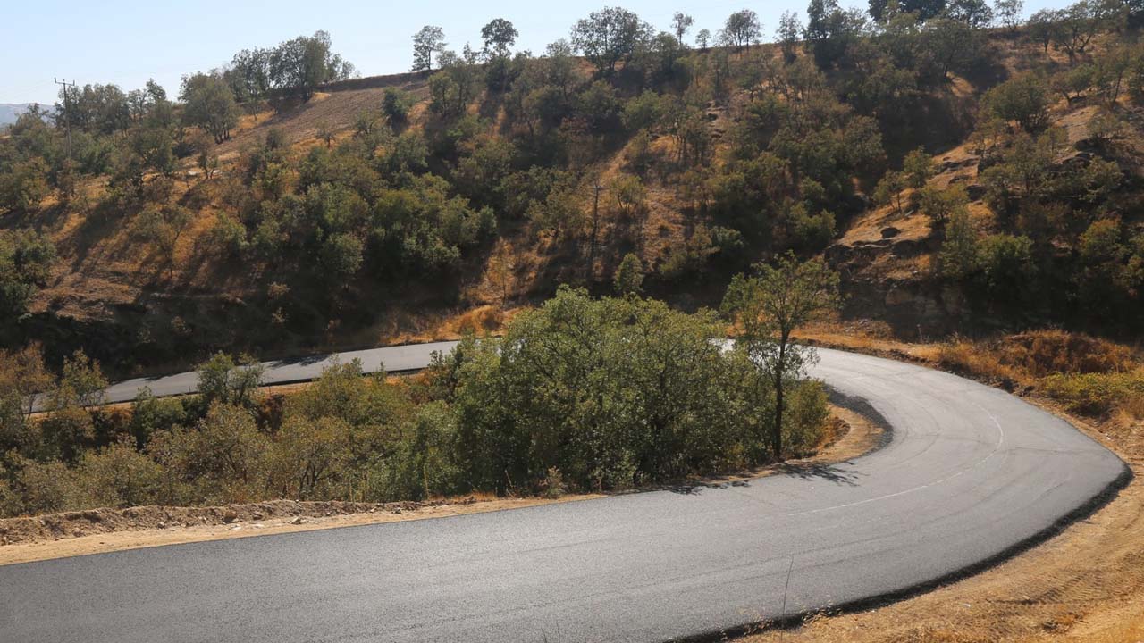 Uşak İl Özel İdaresi 58 köy yolunu yeniledi