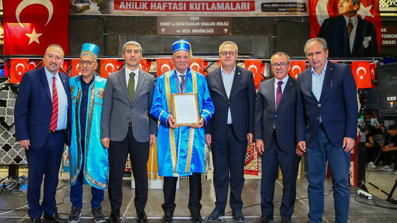 Uşak’ta 17. Ahilik Haftası: Yılın ahisine kaftan giydirildi