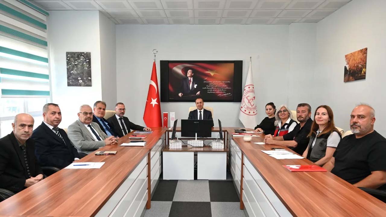 Uşak’ta “Yeşil Vatan” projesi başladı, okullar geleceğe nefes olacak