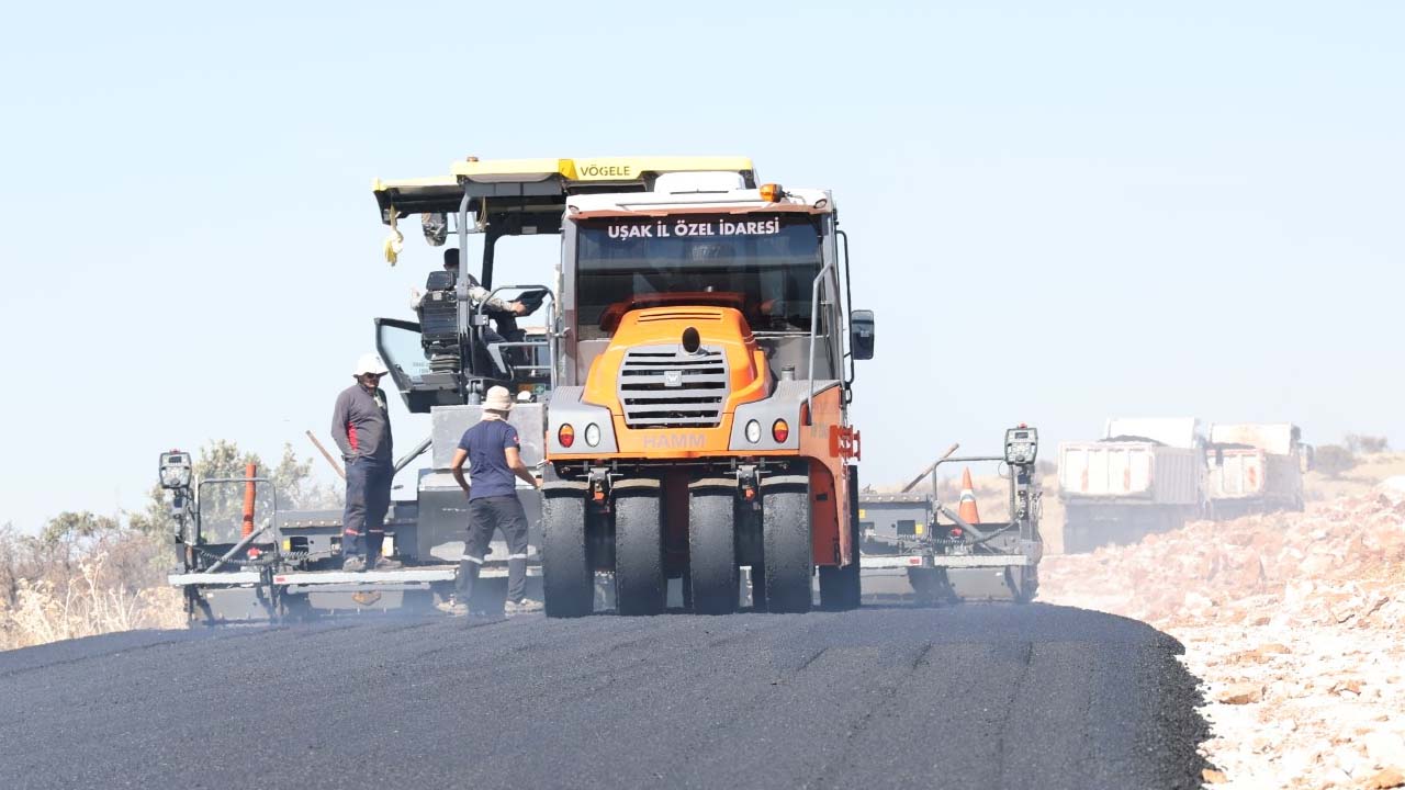 Uşak İl Özel İdaresi Uşak’ın her yerinde 7/24 sahada