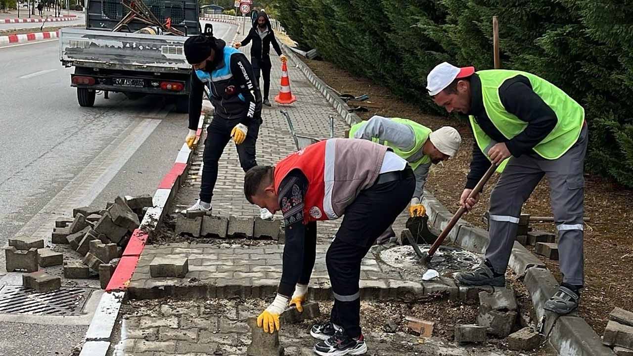 Uşak Belediyesi şehrin dört bir yanında çalışmalarını sürdürüyor