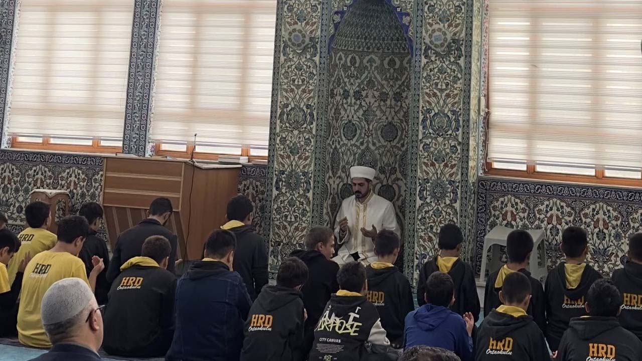 Ulubey’de camiler ve gençler bir arada: “Cami-Çocuk Buluşması” düzenlendi