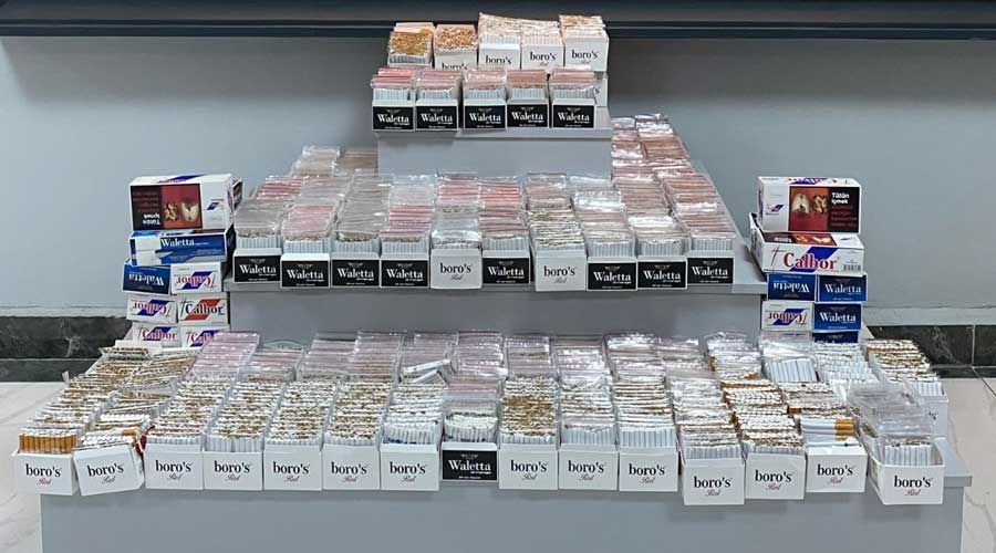 Uşak'ta kaçak sigara, kaçak enerji içeceği ve cinsel sağlık ürünleri ele geçirildi