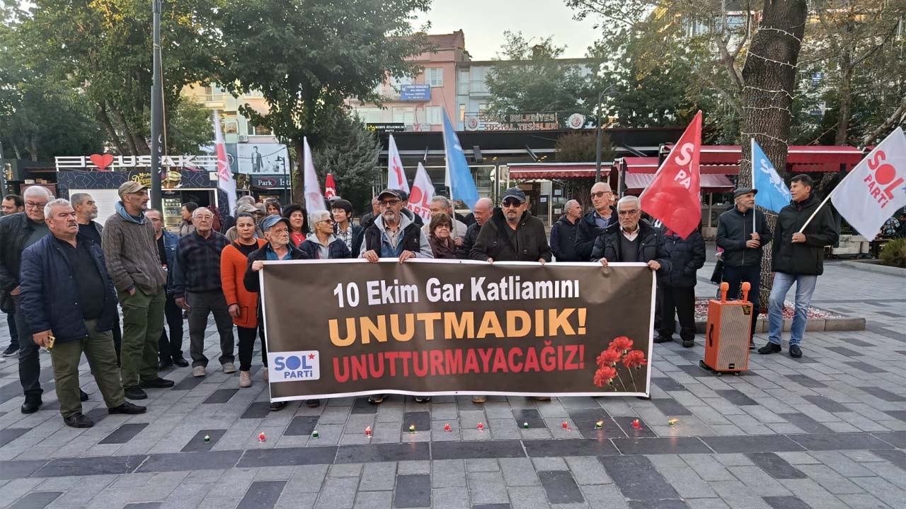 Uşak’ta Sol Parti’den 10 Ekim anması: “Unutmadık, affetmeyeceğiz!”