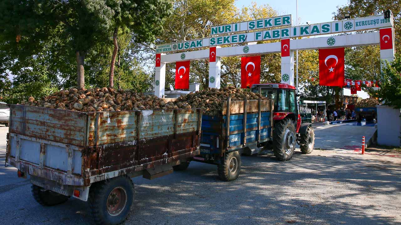 Uşak Şeker Fabrikası'nda 100. üretim dönemi başladı