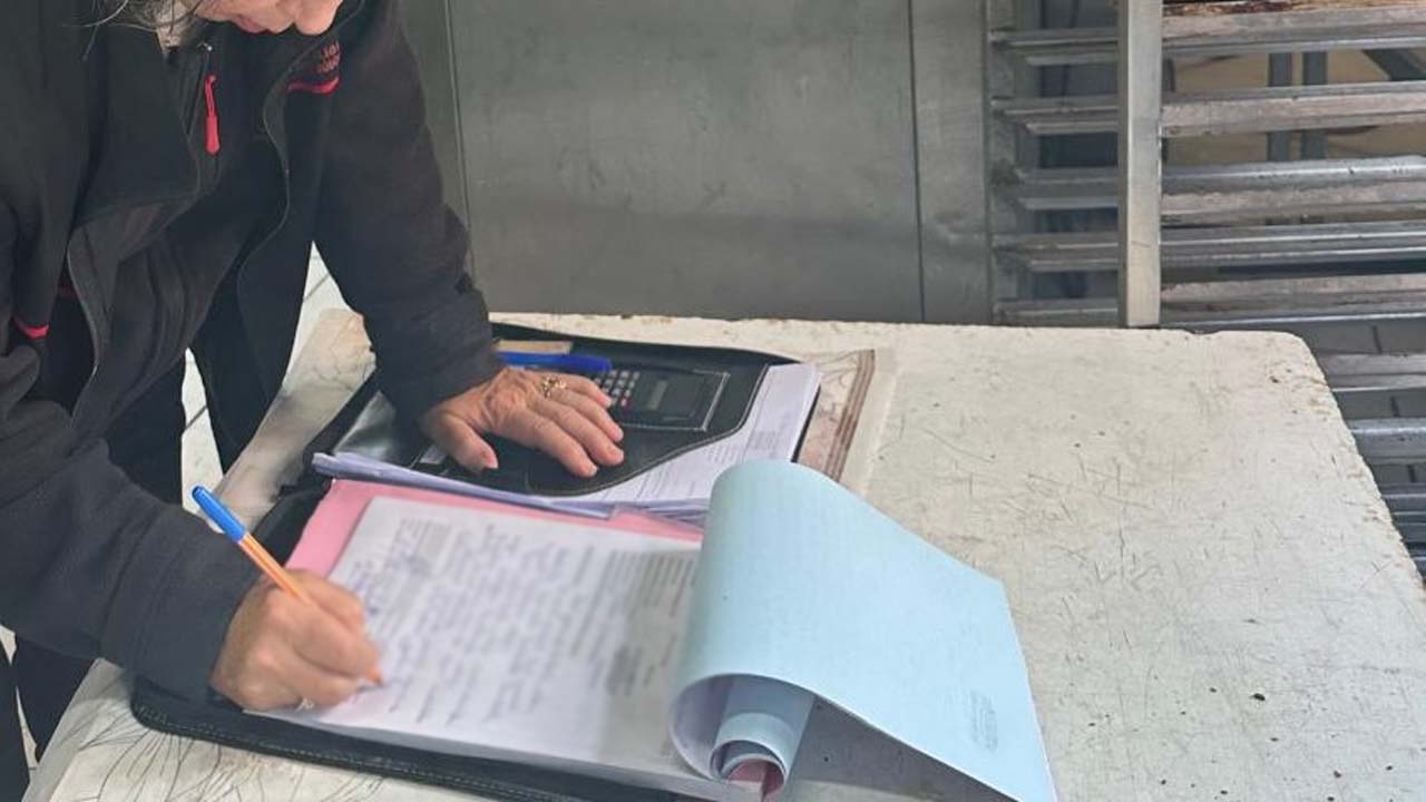 Uşak’ta Nisan Ayındaki Gıda Denetimlerinde 11 İşletmeye Ceza Kesildi