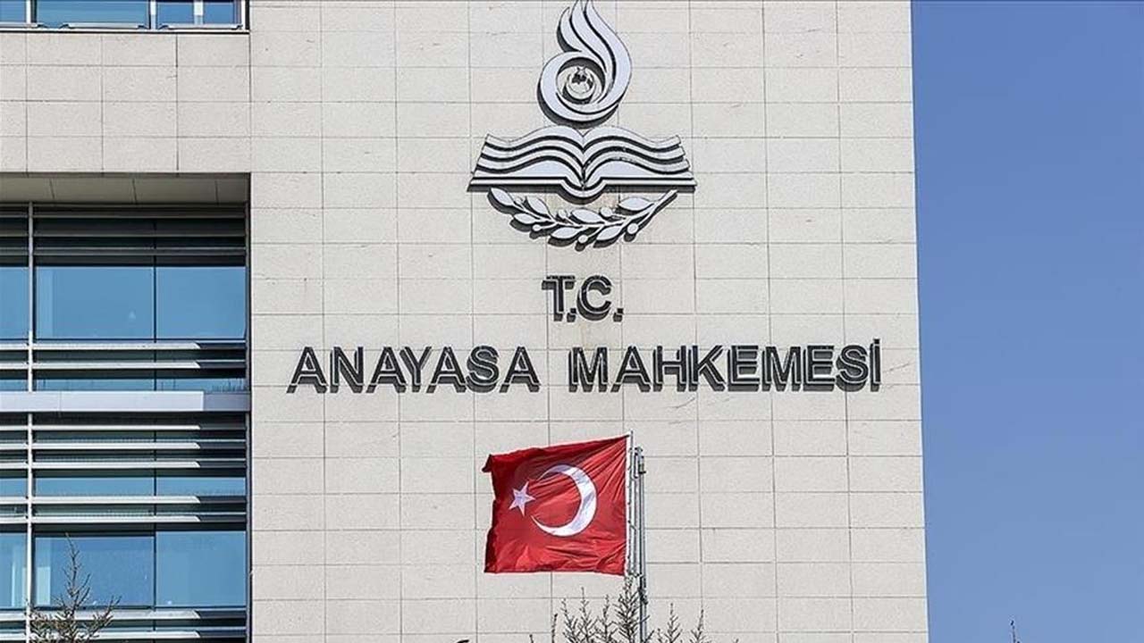 AYM'den Emsal Karar: Kanuni Faiz Düzenlemesi İptal Edildi