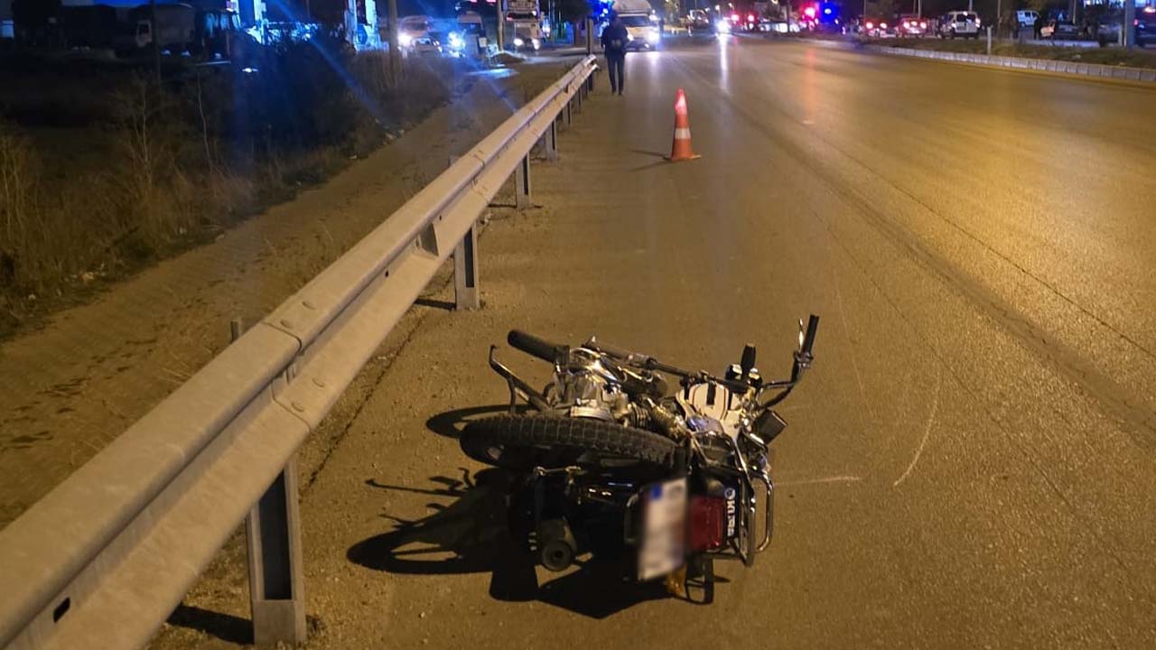 Afyon'da otomobil ile motosiklet çarpıştı: 1 çocuk öldü, 2 kişi yaralandı