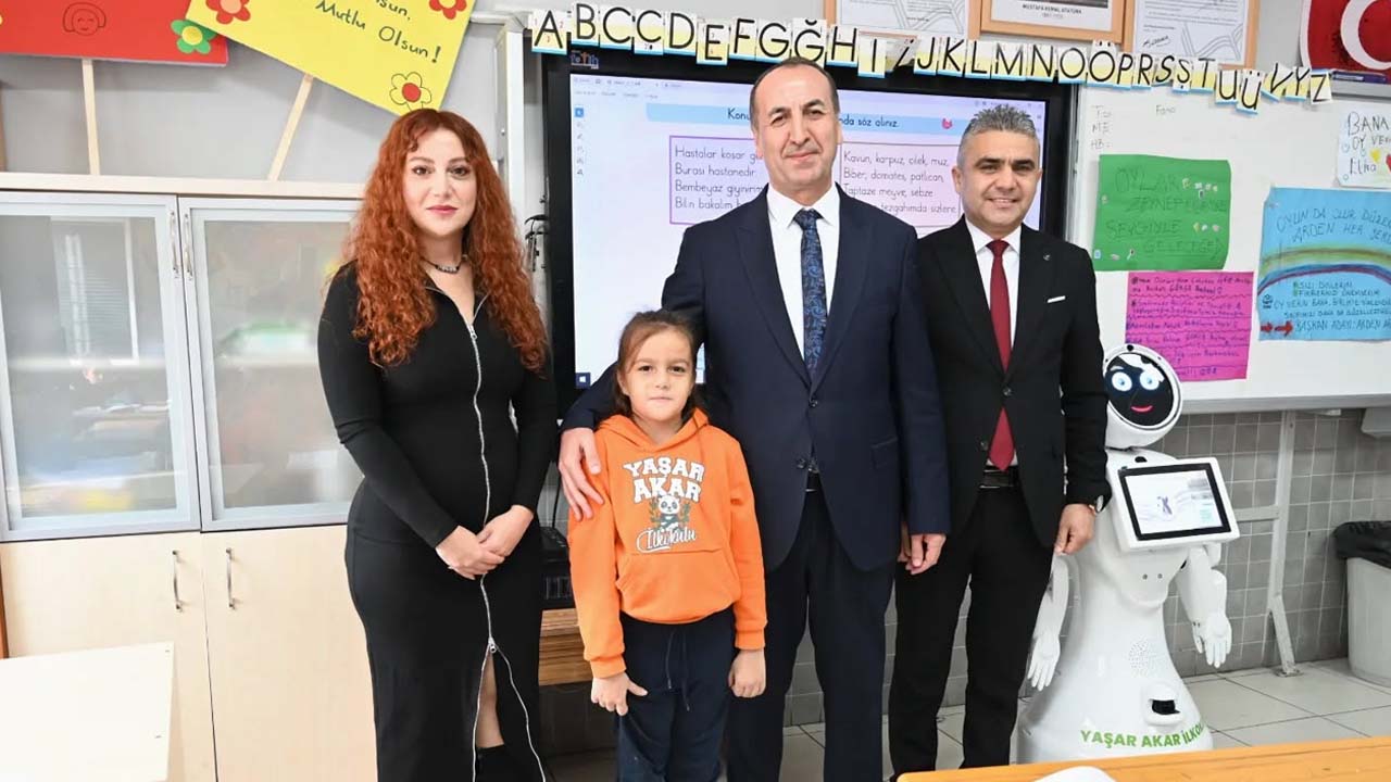 Uşak’ta küçük başkan büyük bir vaadi yerine getirdi
