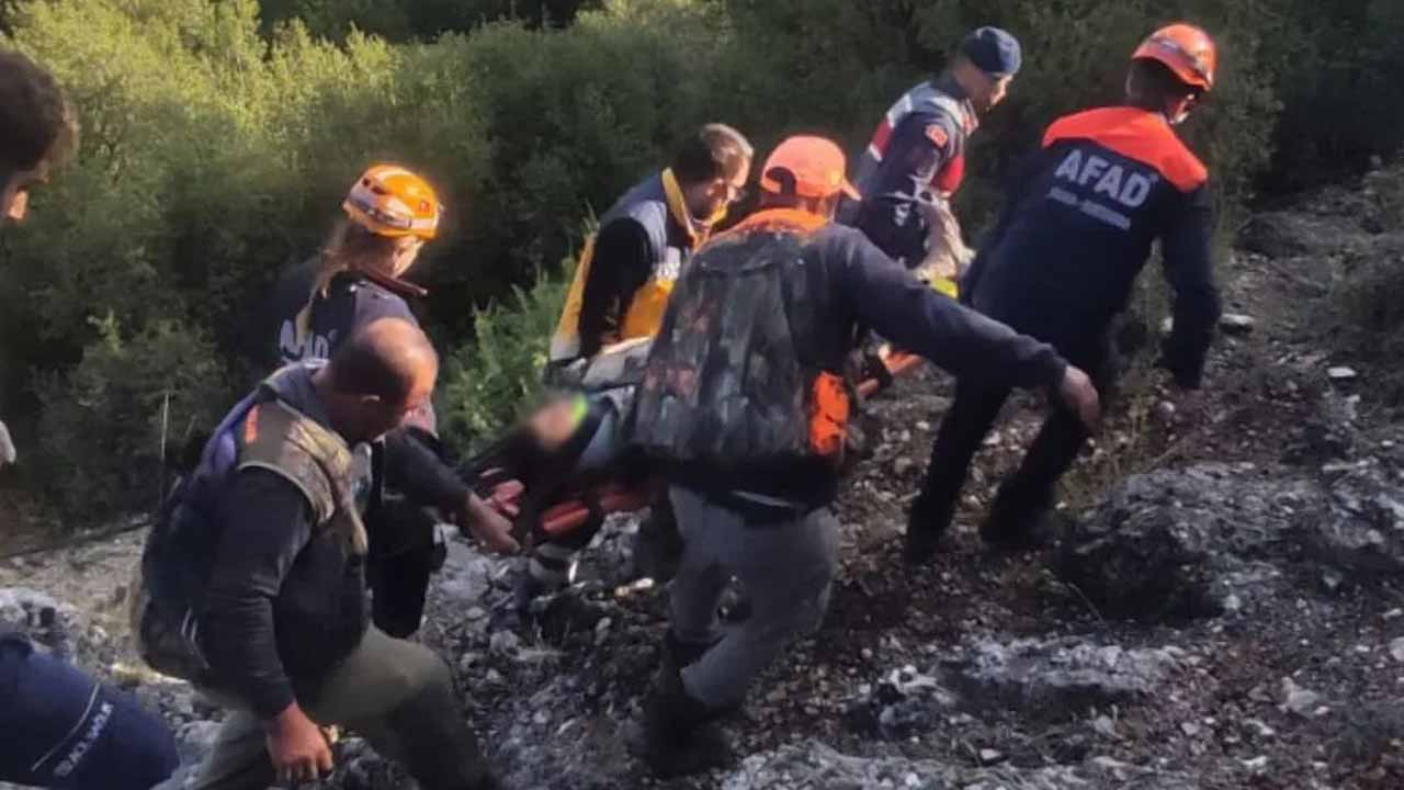 Uşak'ta dere yatağına düşen avcı yaralandı