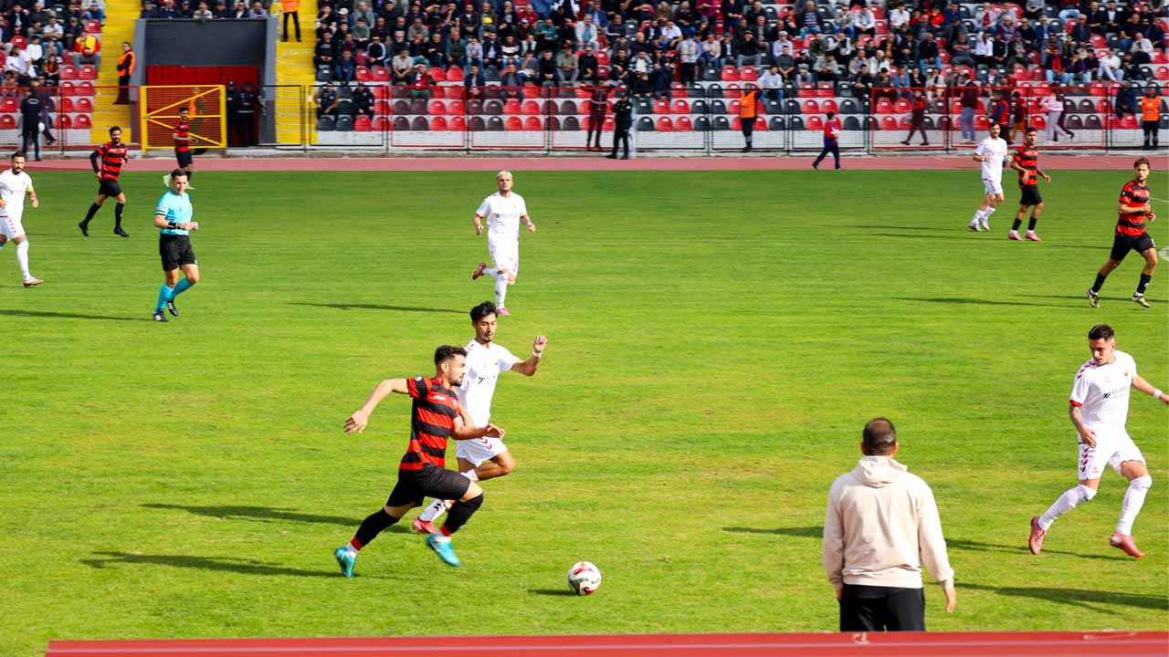 Oktaş Uşakspor Evinde Tire 2021 FK’yı Penaltıyla Geçti