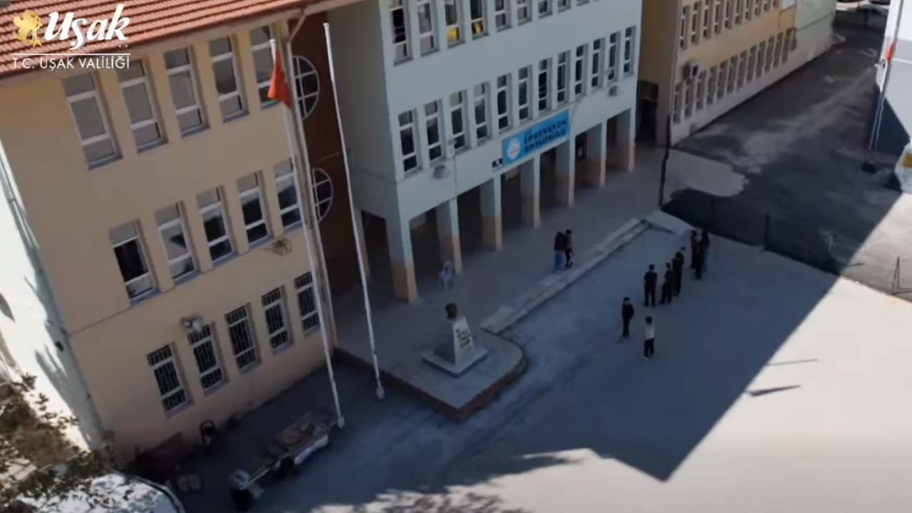 Uşak İl Özel İdaresi’nden Eğitime Yatırım, Ergenekon Ortaokulu Yenilendi