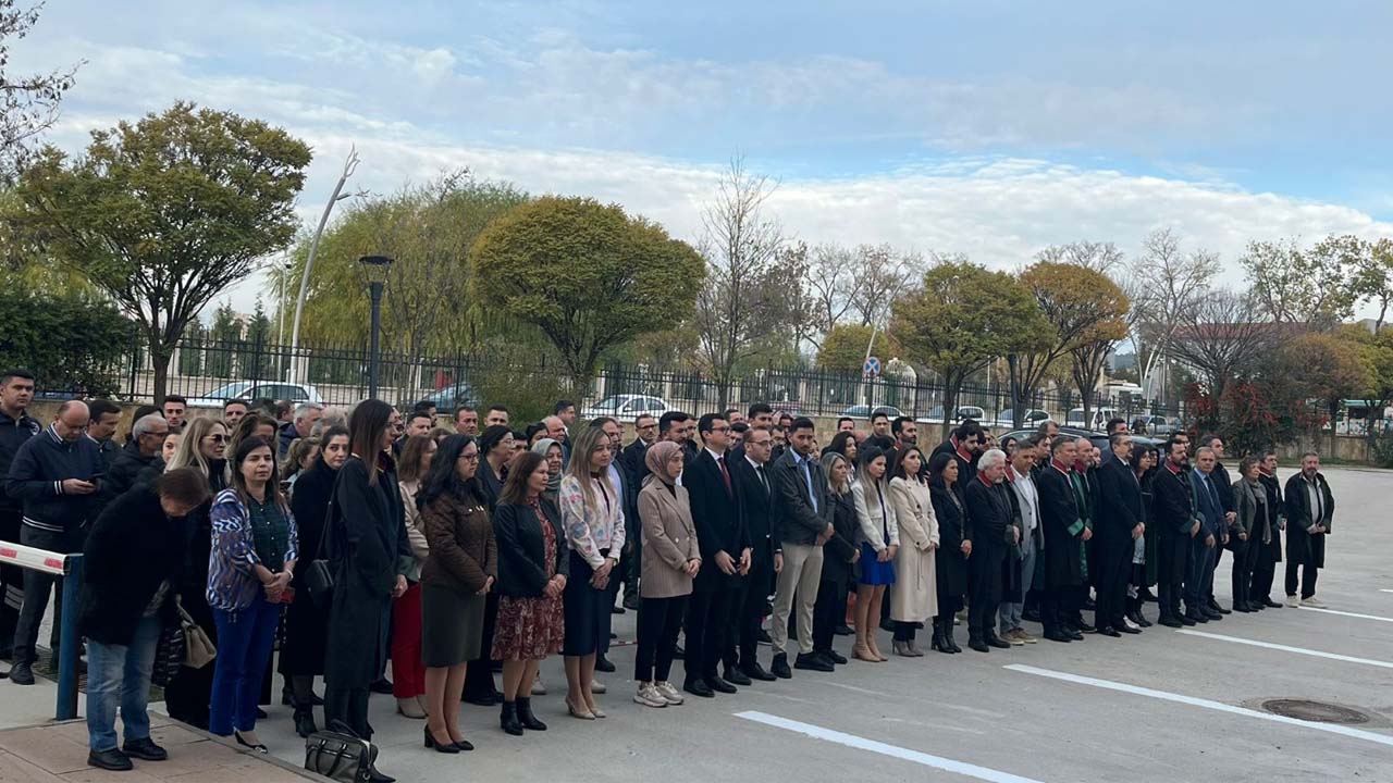 Uşak Barosu’ndan 10 Kasım’da Duygu Yüklü Mesaj