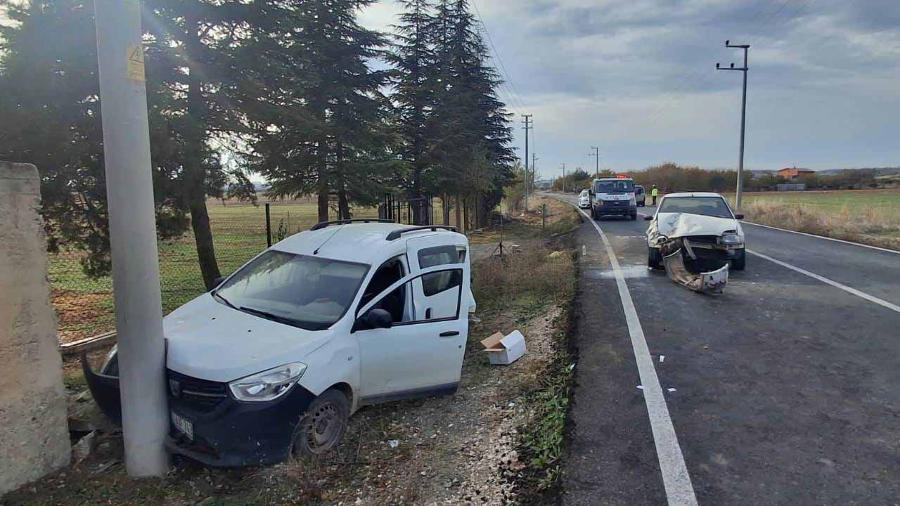 Bozkuş köyü yakınlarında kaza, 3 yaralı