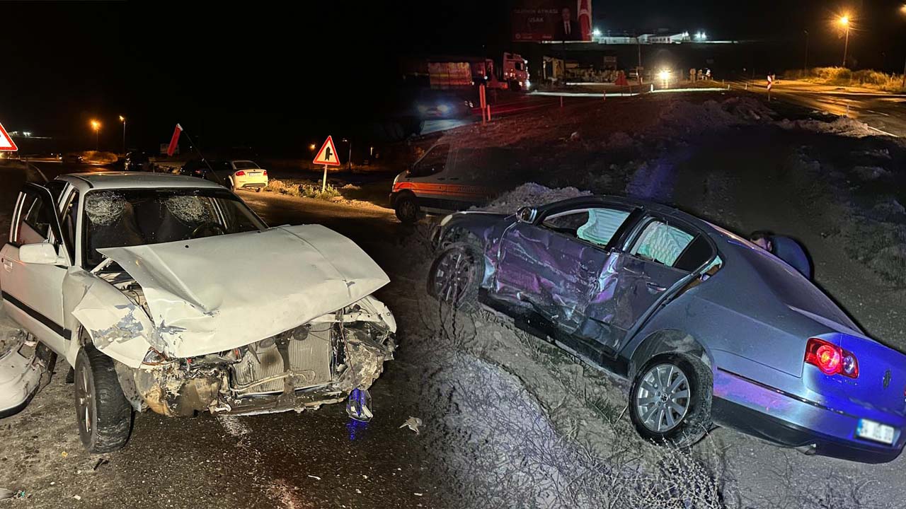 Uşak'ta iki otomobilin çarpıştı, 10 kişi yaralandı