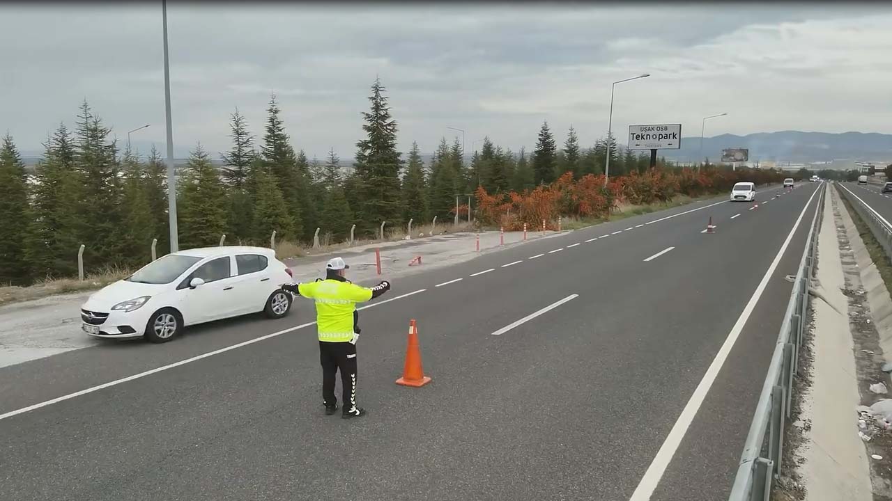 Uşak'ta Polis Ekiplerinden Kış Öncesi Yoğun Denetim