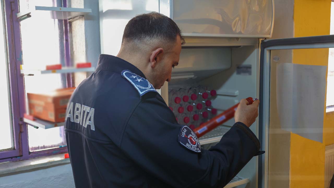 Uşak Belediyesi Zabıta Ekiplerinden Okul Kantinlerine Sıkı Takip
