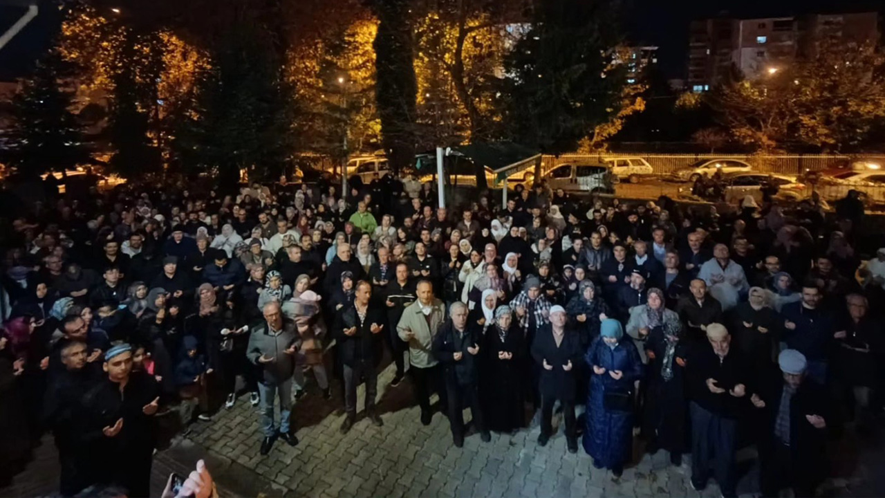 Uşak’ta Umre Heyecanı: 97 Kişi Medine ve Mekke İçin Uğurlandı