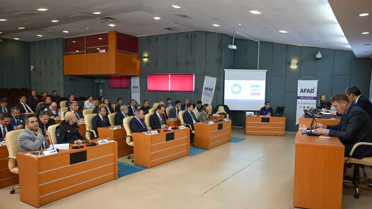 Uşak’ta İl Afet Risk Azaltma Planları Toplantısı gerçekleşti