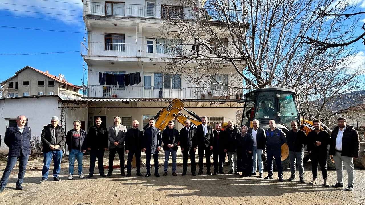 Sivaslı’nın Yıllardır Beklediği Doğalgaz Projesi Resmen Başladı