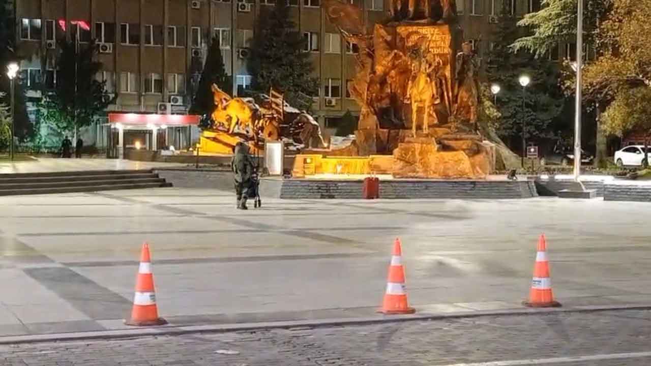 Uşak'ta şüpheli valiz panik yarattı