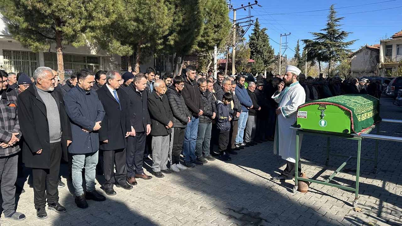 Uşak'ta kazada ölen 3 yayadan Mehmet Karaman son yolculuğuna uğurlandı