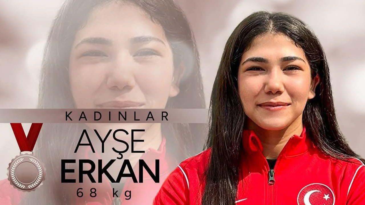 Gaziantep’te Büyükler Güreş Şampiyonası Tamamlandı, Ayşe Erkan Uşak’ı Gururlandırdı