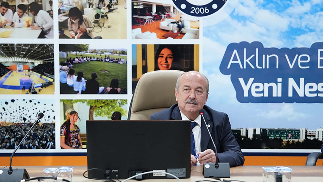 Uşak Üniversitesi Rektörü Prof. Dr. Ahmet Demir Yol Haritasını Açıkladı