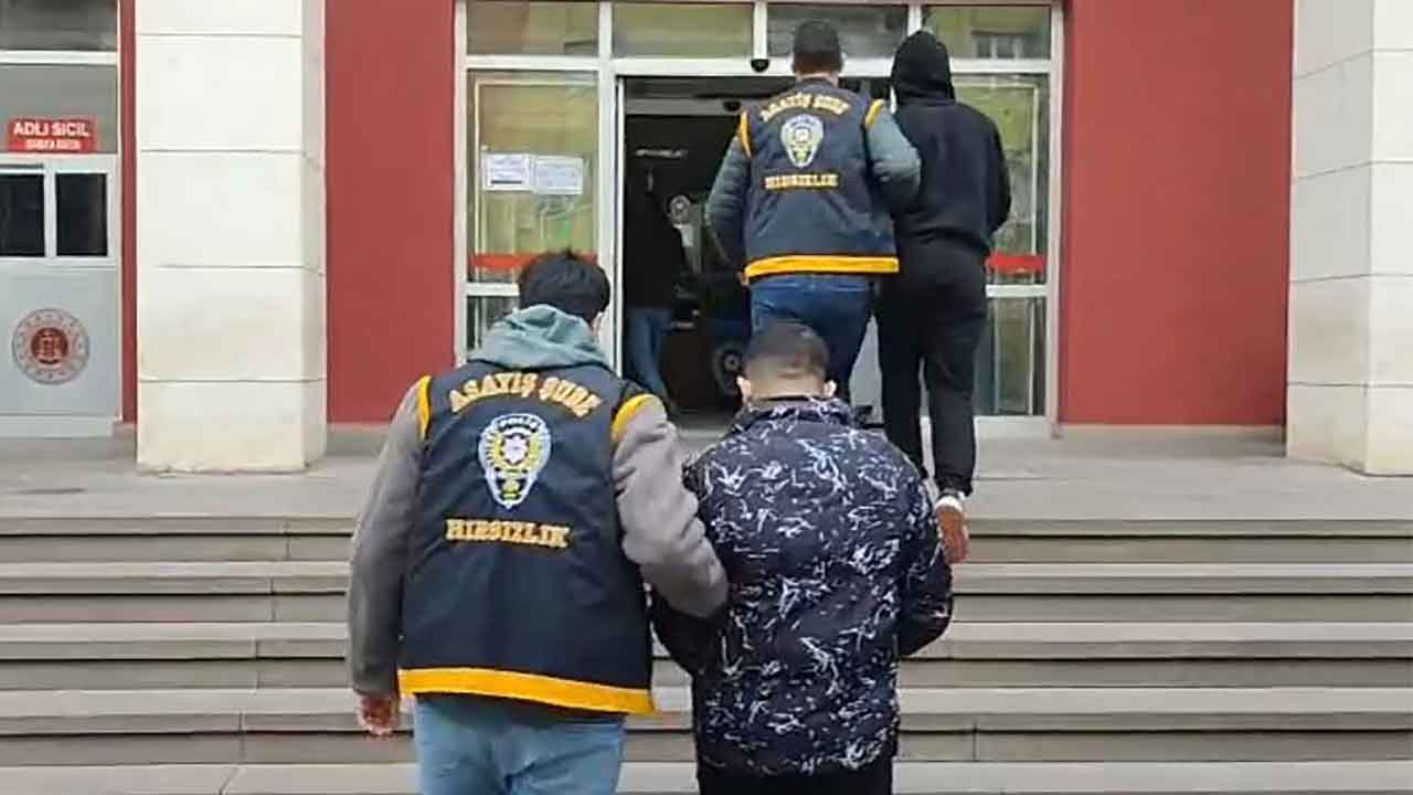 Uşak ve 5 ilde hırsızlık yaptıkları tespit edilen 5 şüpheli polisin dikkatinden kaçamadı