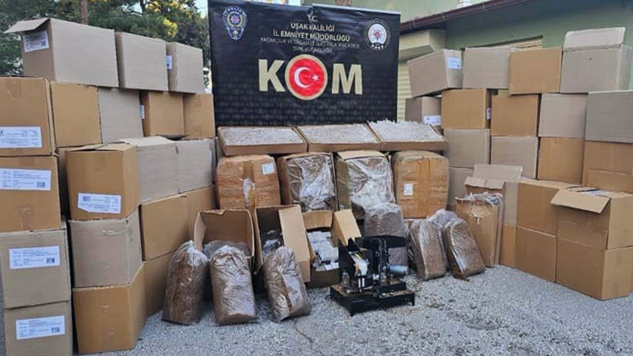 Uşak'ta iki farklı adreste 837 bin bandrolsüz makaron ele geçirildi