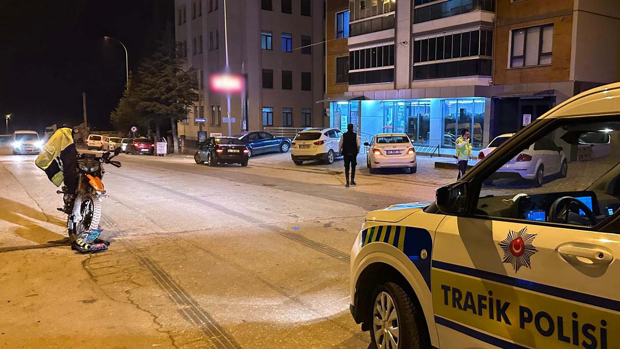 Uşak'ta motosikletin çarptığı yaya öldü