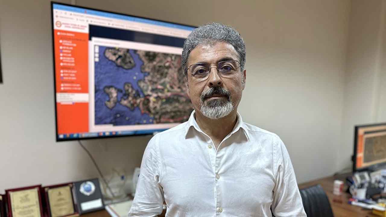 Uşak’ı da Sarsan Balıkesir Depremleri İçin Sözbilir’den Önemli Açıklamalar