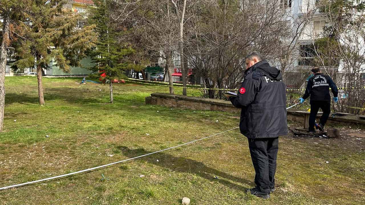 Uşak'ta Millet Bahçesi'nde Ali Keskin Ölü Bulundu