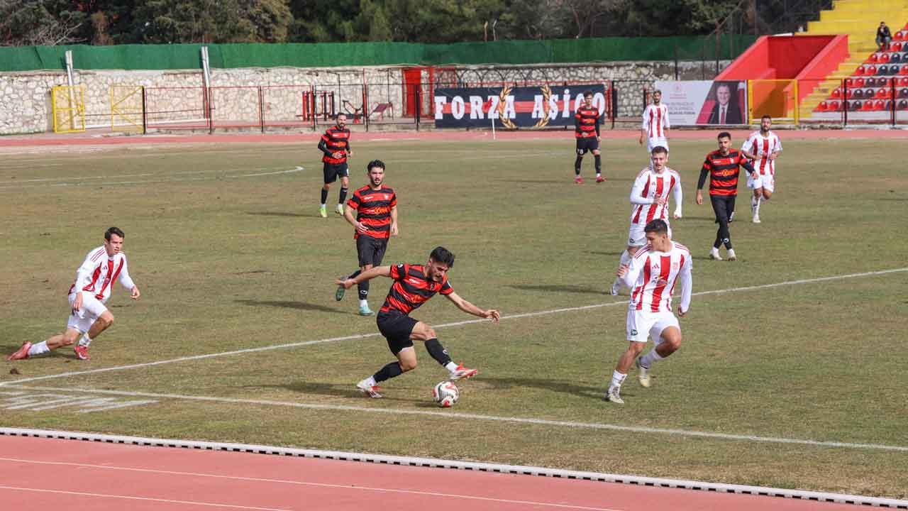 Uşakspor konuk ettiği takıma mağlup oldu
