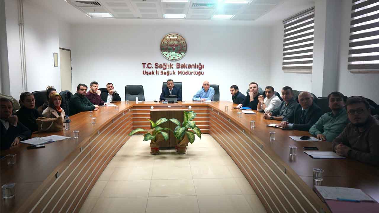 Uşak'ta Acil Sağlık Hizmetleri Koordinasyon Komisyonu bir araya geldi