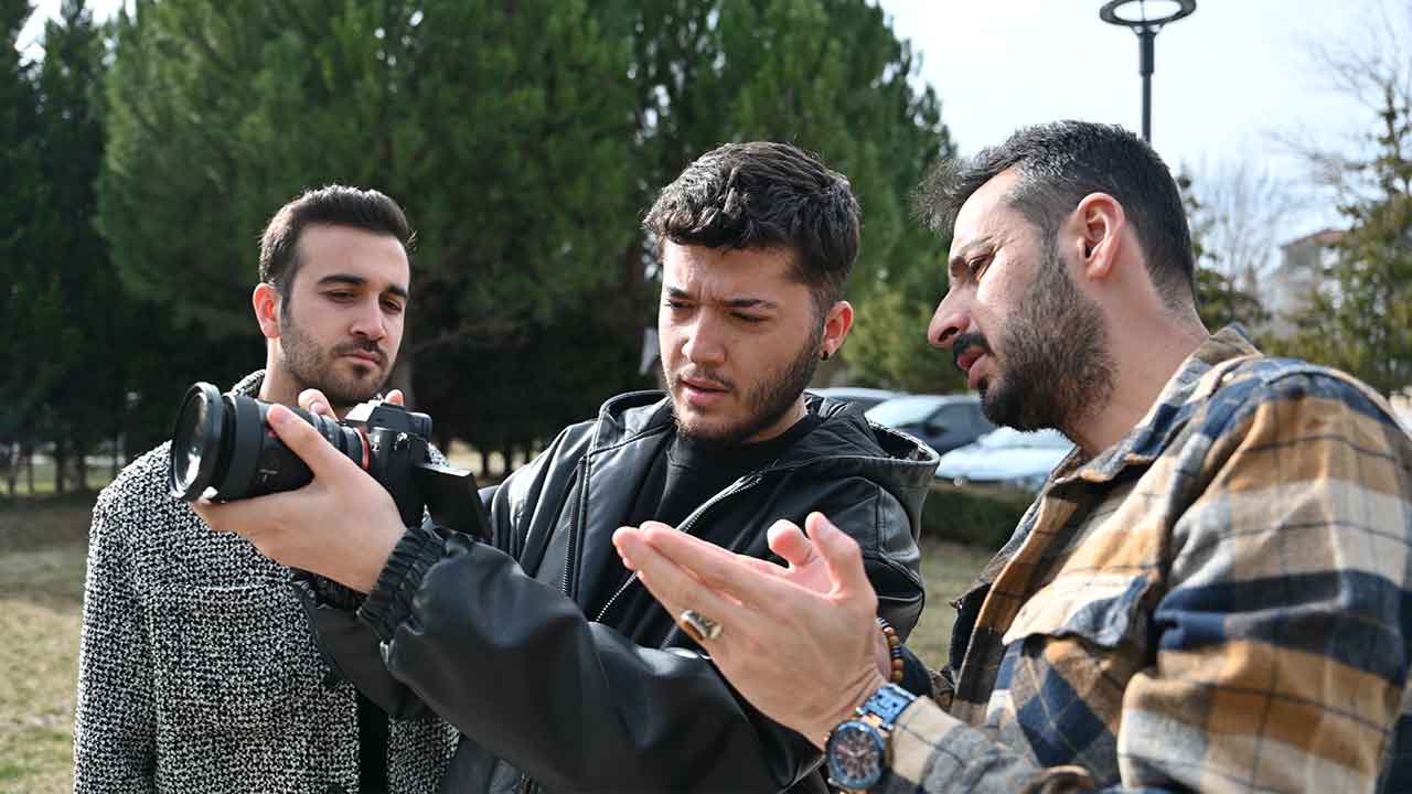 Okurken Kazanıyorlar: Uşak Üniversitesi’nde İŞKUR Modeli Başarı Getirdi