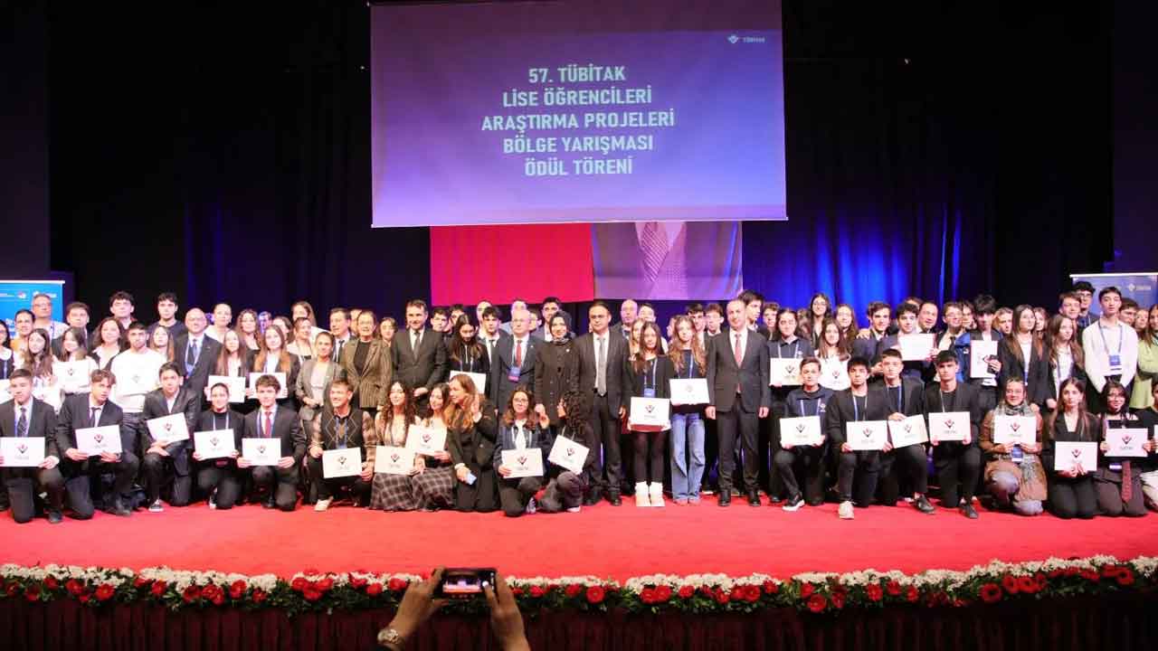 Uşak’tan TÜBİTAK’ta Çifte Bölge Birinciliği