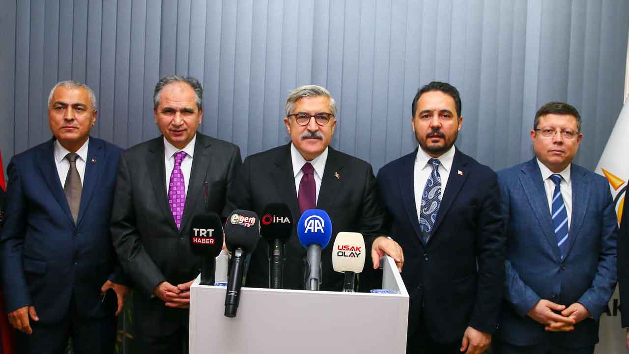 AK Parti Genel Başkan Yardımcısı Hüseyin Yayman Uşak'ta