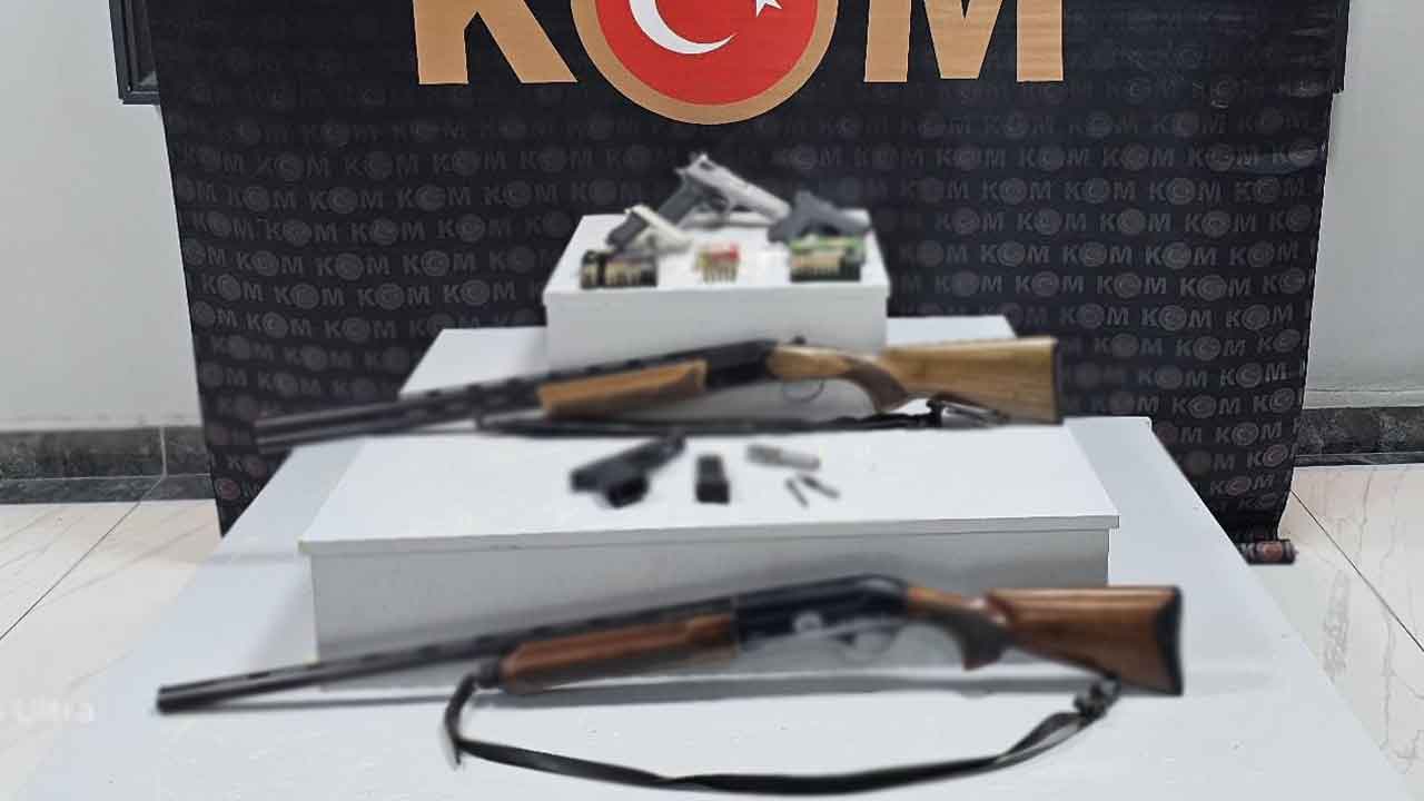Uşak’ta Ruhsatsız Silah Operasyonu: Çok Sayıda Silah Ele Geçirildi