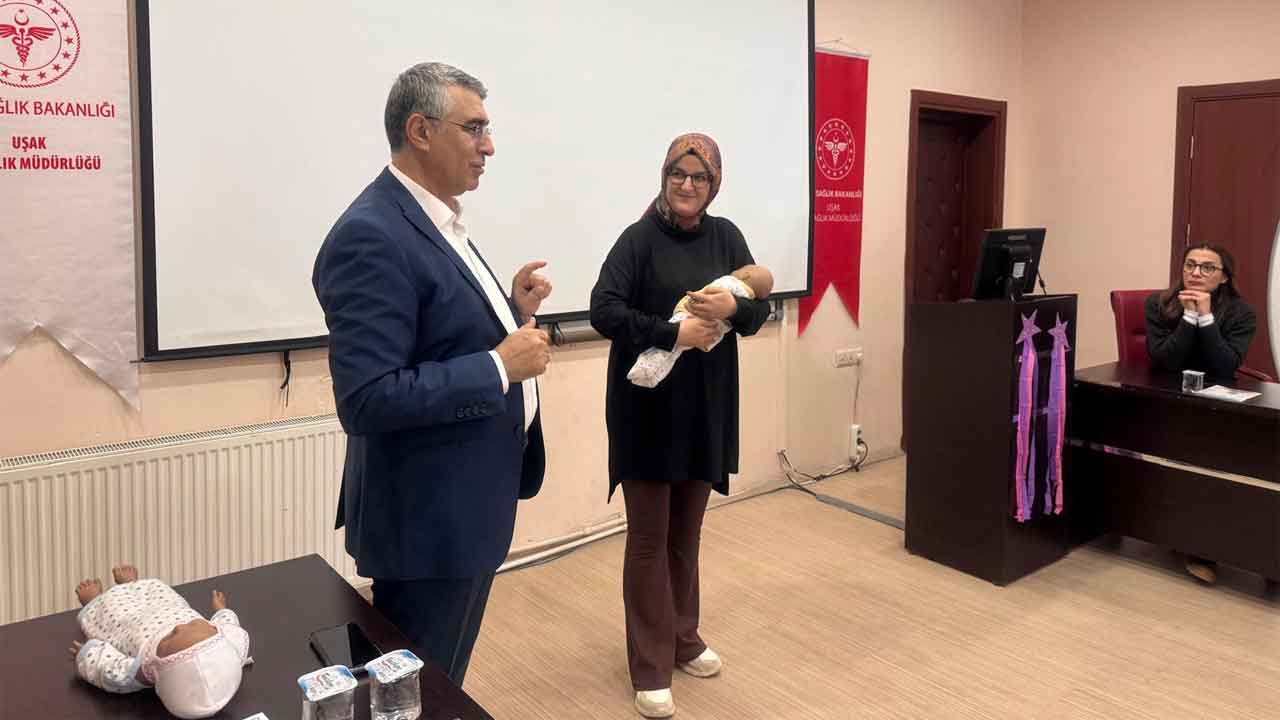 Uşak'ta anne ve baba adaylarına eğitim