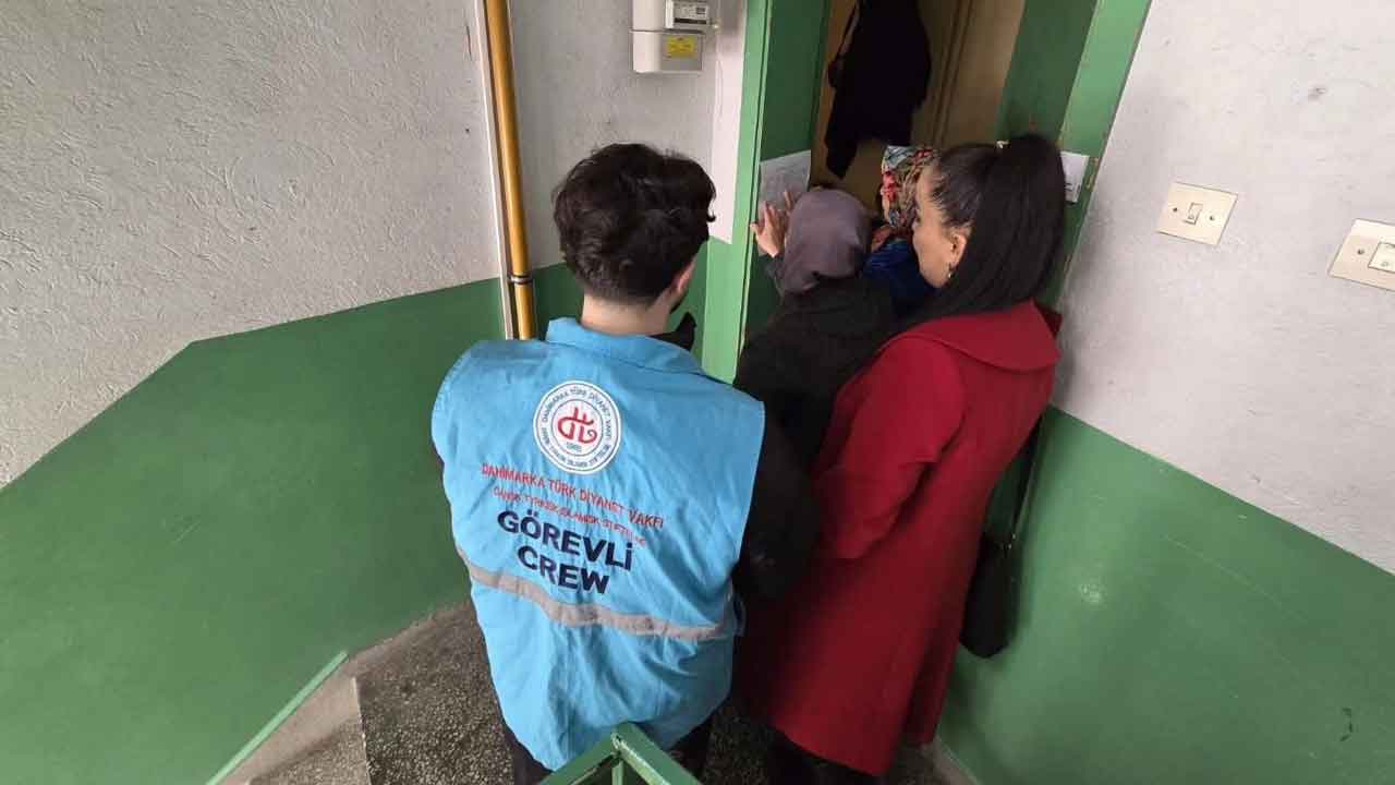 Danimarka’dan Gelen Heyet Uşak’ta İhtiyaç Sahiplerini Ziyaret Etti