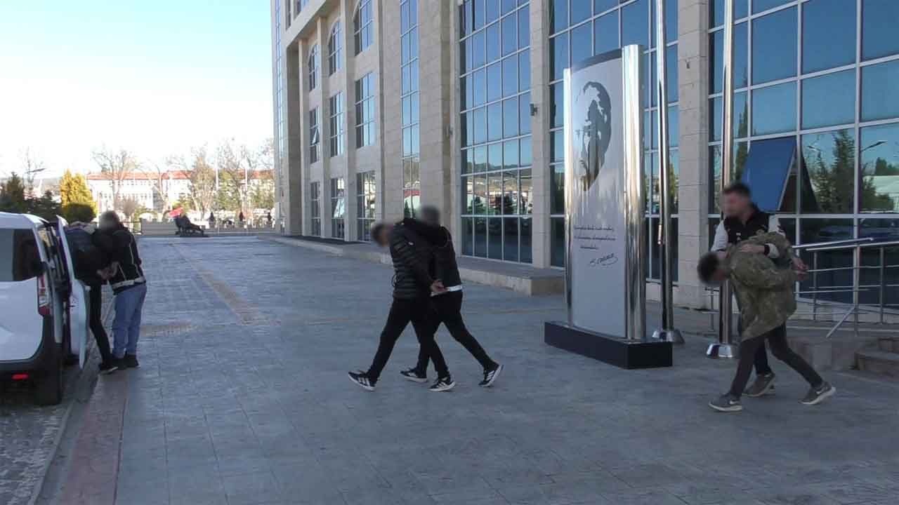 Uşak’ta Uyuşturucu Operasyonu: 2 şahıs tutuklandı