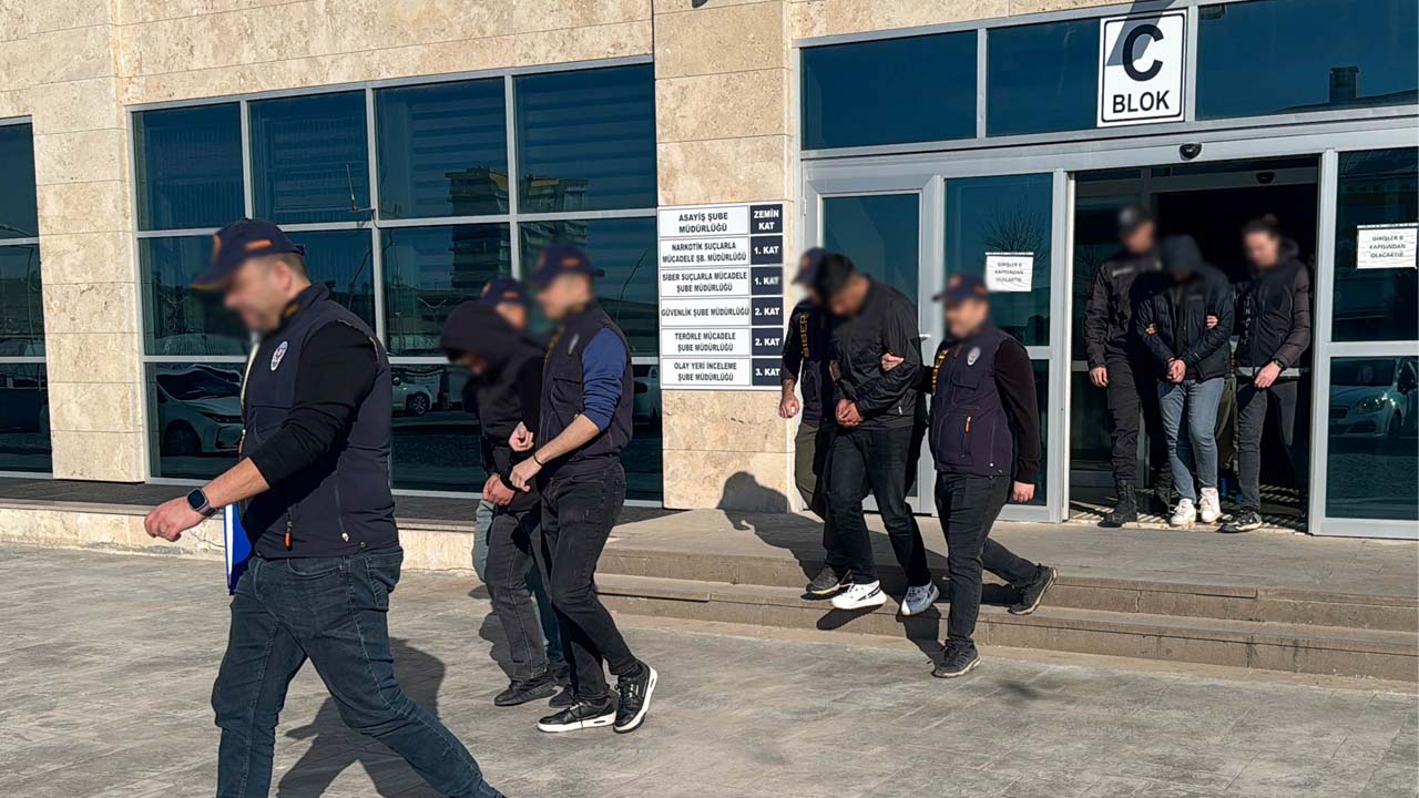 Uşak merkezli operasyonda yakalanan 15 kişiden 12'si tutuklandı