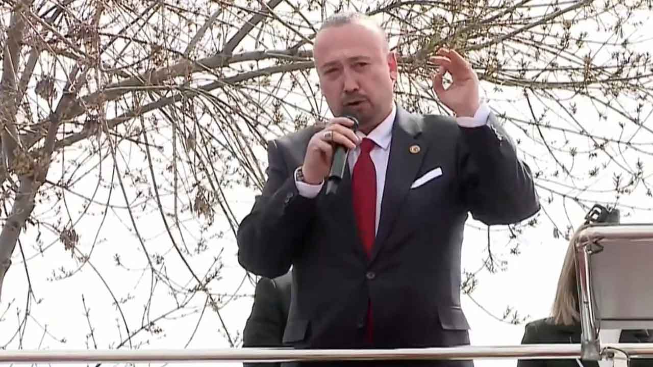 Başkan Özkan Yalım Mitingde Konuştu: “Uşak Gün Sayıyor”