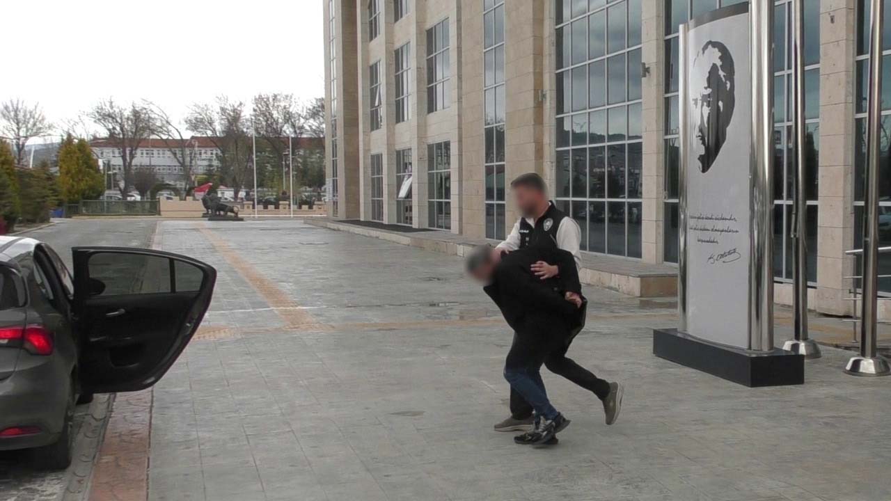 Uşak’ta Zehir Operasyonu: Ecstasy ve Sentetik Hap Ele Geçirildi