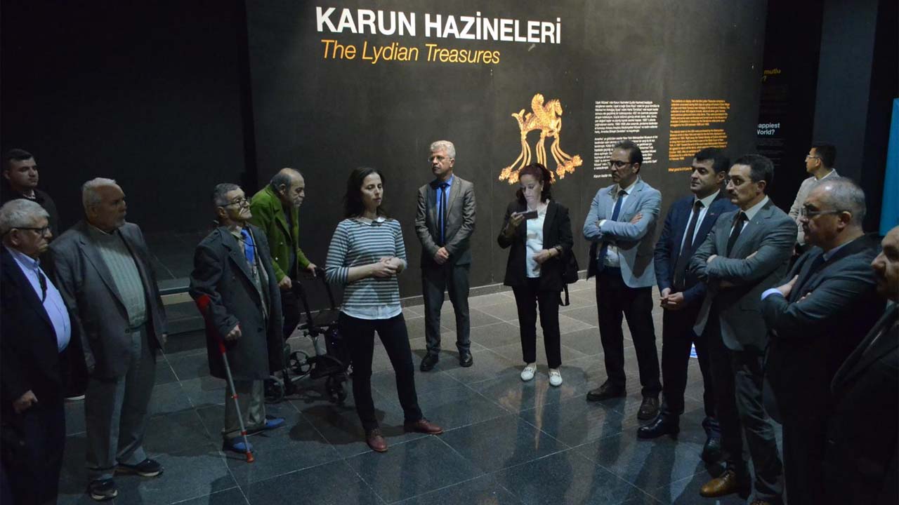 Uşak’ta Vefa Buluşması, Yaşlılara Saygı Haftası’nda Duygu Dolu Anlar