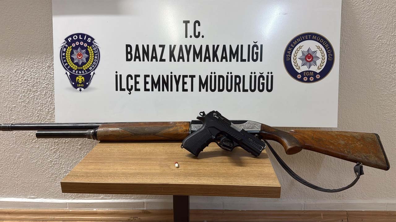Uşak'ta Şüpheli Araçtan Çıkanlar Şaşırttı