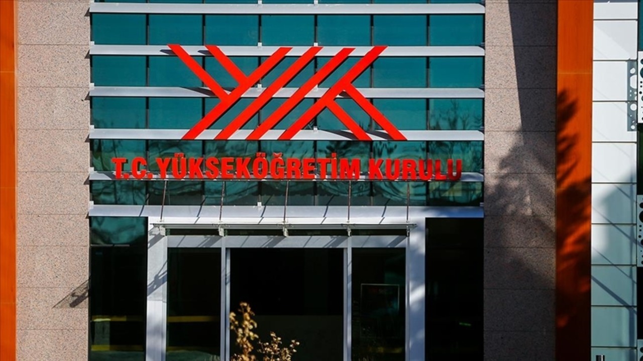 YÖK Yatay Geçiş Kurallarını Değiştirdi, Hangi Öğrenci Hangi Haktan Yararlanabilecek?