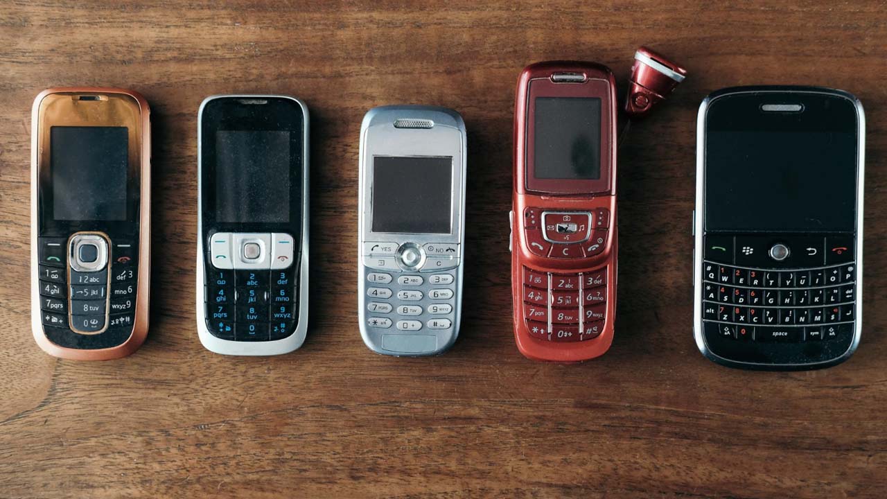 Eski Telefonlar Evdeki Sessiz Tehlike, Bilmeden Risk Altındasınız