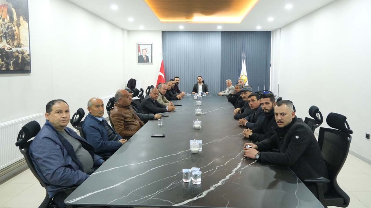 AK Parti’den Uşak Merkez Köylerine Yakın Takip